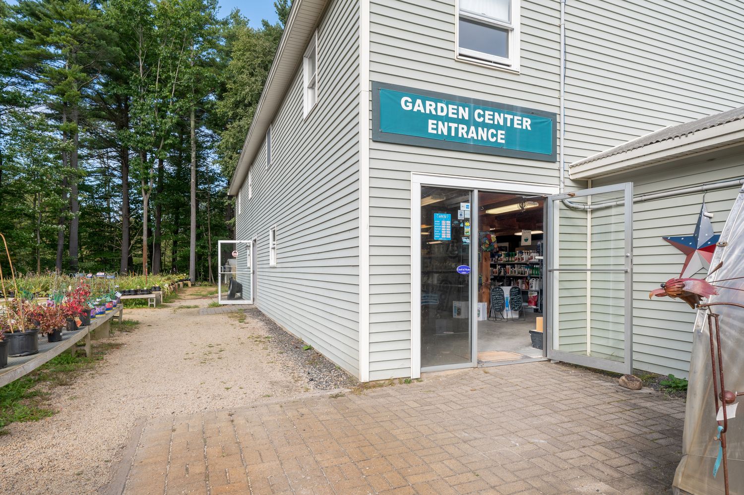 Coastal Landscaping & Garden Center: 941 State Rte 1, York, ME 03909